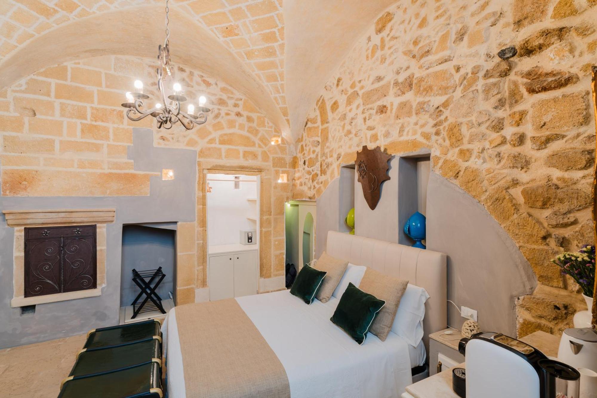Relais La Casa Del Poeta Bed & Breakfast 3*